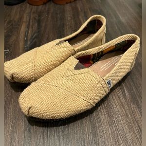 Canvas Toms
